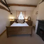 Tarn Foot Cottage, Remote In Stunning District Valley Seathwaite