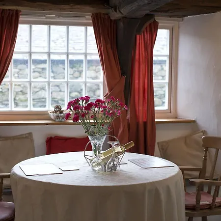 Tarn Foot Cottage, Remote In Stunning District Valley Seathwaite