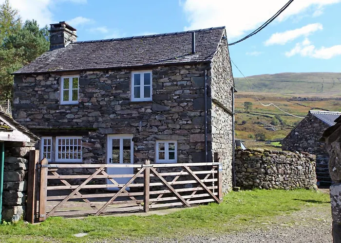 Tarn Foot Cottage, Remote In Stunning District Valley