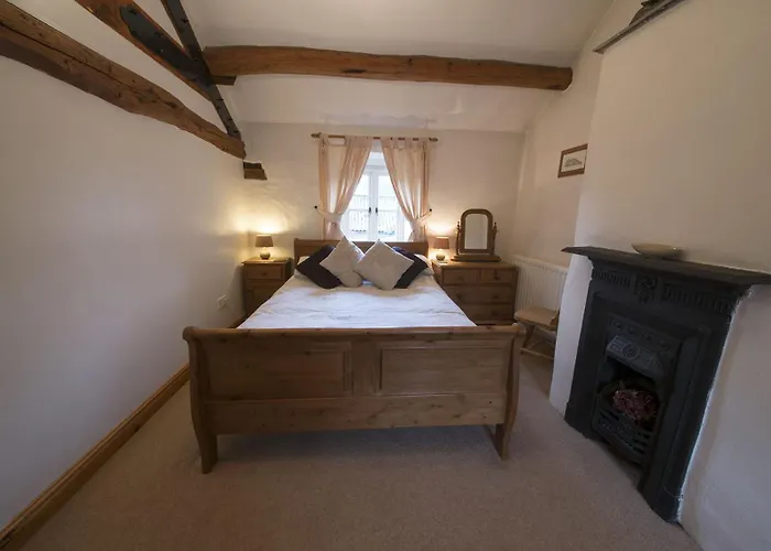 Tarn Foot Cottage, Remote In Stunning District Valley Seathwaite