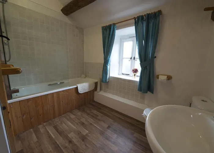 Tarn Foot Cottage, Remote In Stunning District Valley Holiday home Seathwaite