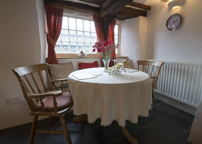 Holiday home Tarn Foot Cottage, Remote In Stunning District Valley *